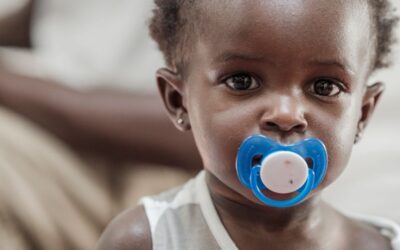 How to Keep Pacifiers Clean in a Diaper Bag: Storage, Washing, and Safety Tips